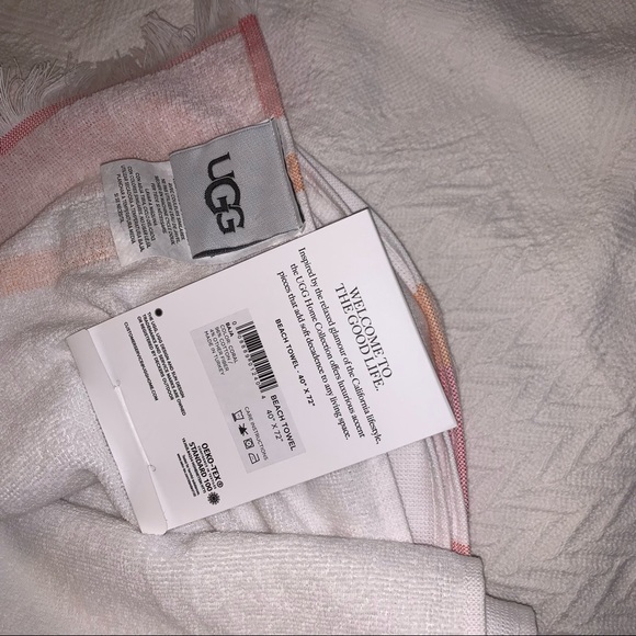 2 NWT Ugg beach blanket towels - Picture 6 of 6